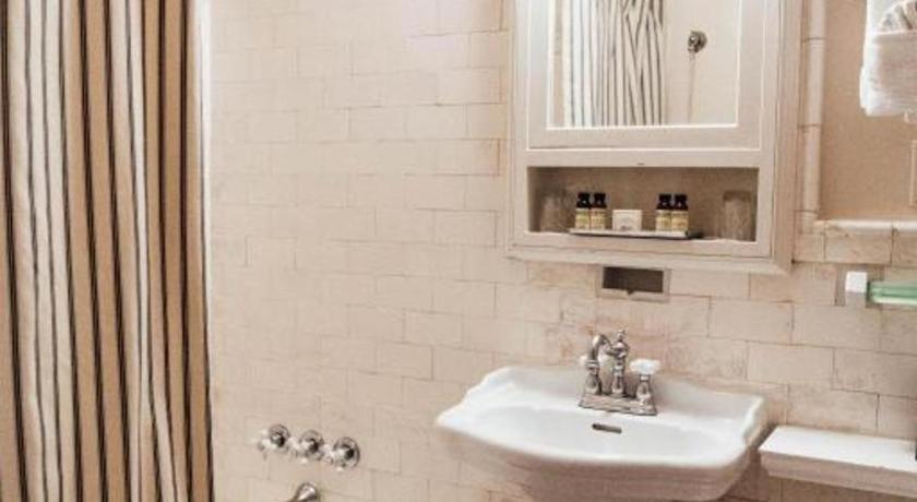Normandie Angeles Hotel 3*