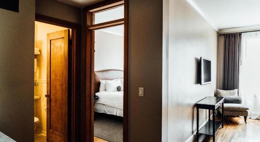 Normandie Angeles Hotel 3*