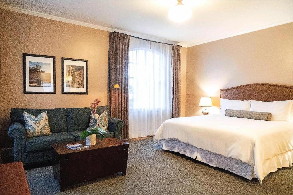 Normandie Angeles Hotel 3*