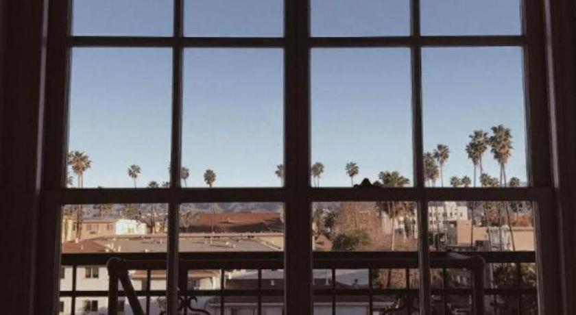 Normandie Angeles Hotel 3*